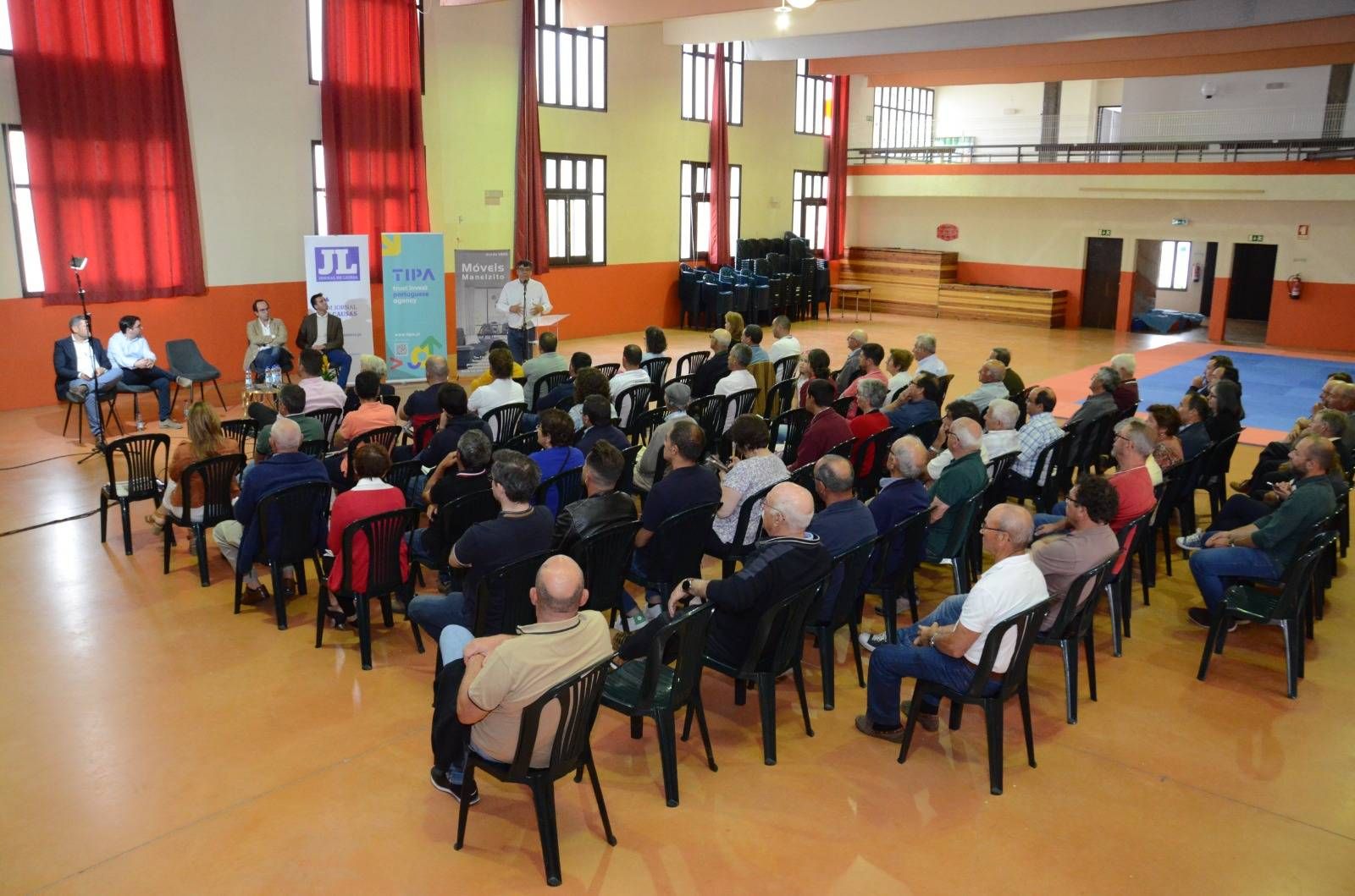 fotos da conferência sobre Comunidades de Energia no Mundo Rural