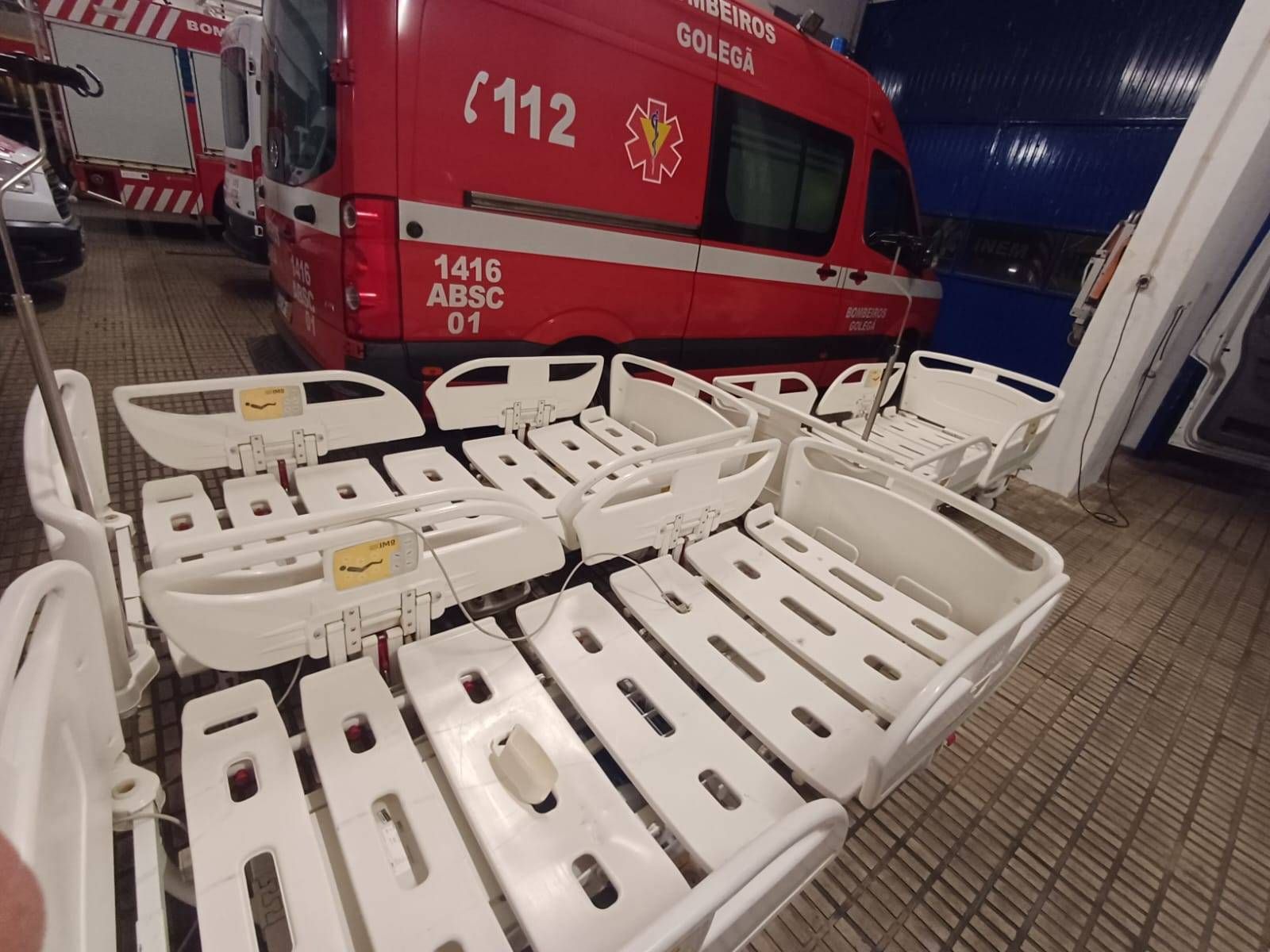 a BUS entregou aos bombeiros da Golegã algumas camas articuladas que nos doaram