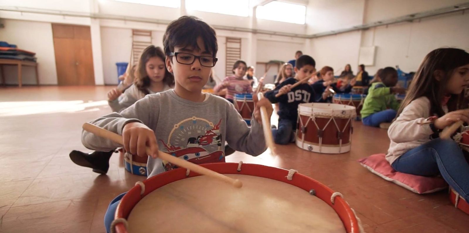 Os Bombos vão à Escola