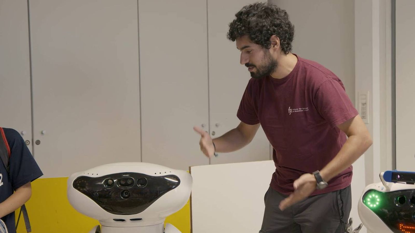Visita ao Instituto de Sistemas e Robótica, uma das atividades do projeto.