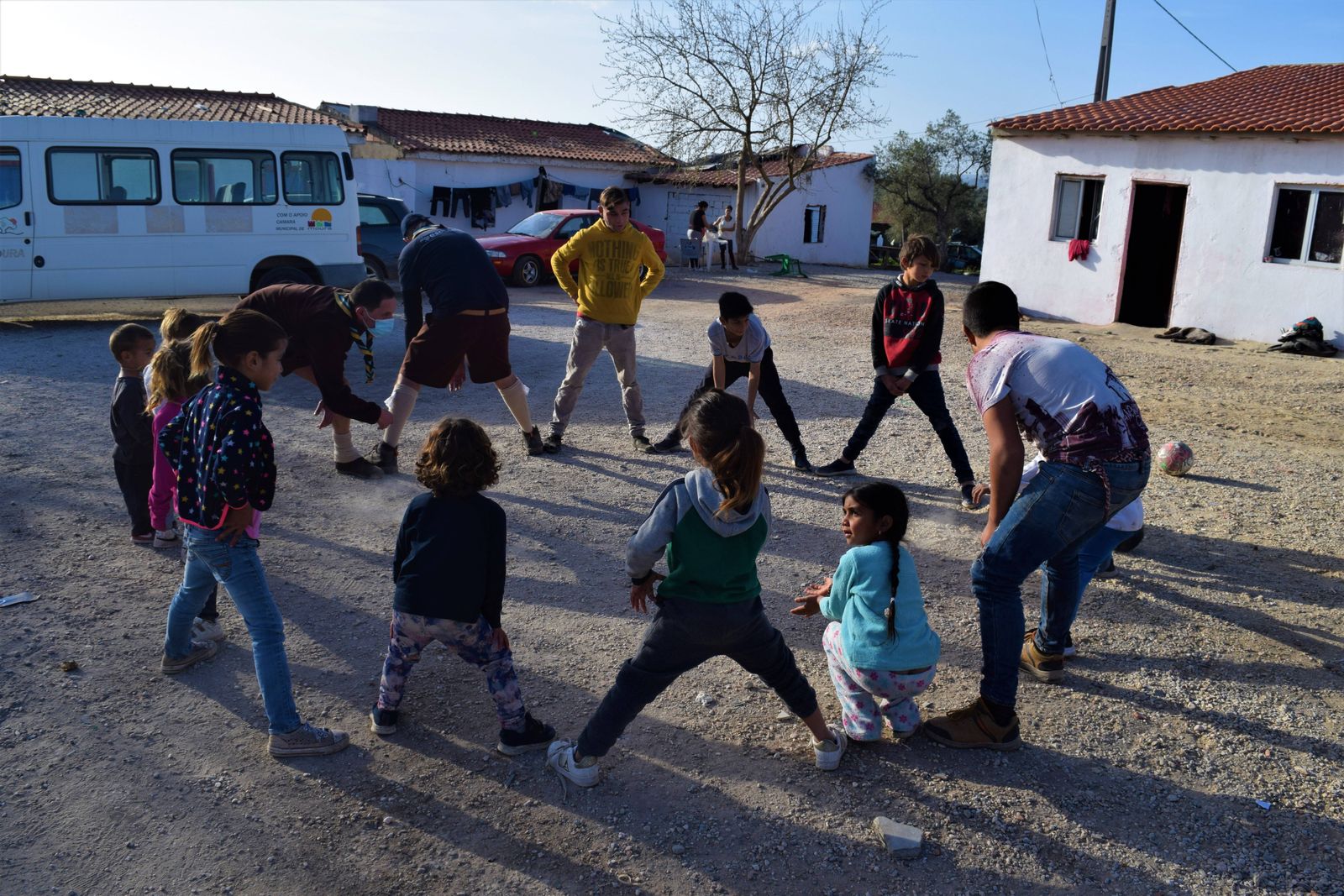 Sessão de atividade física no bairro do Espadanal, Moura