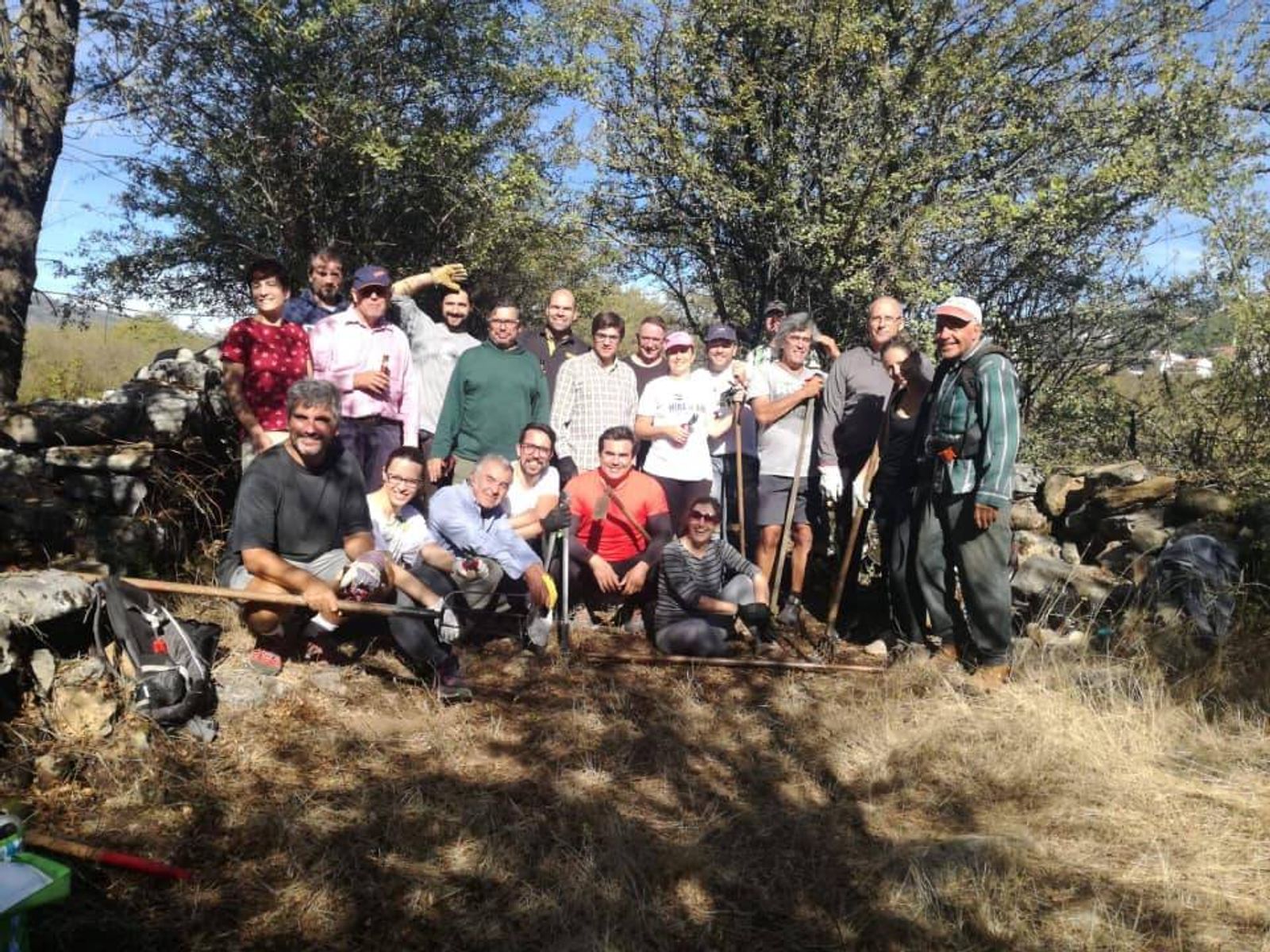 Recuperação de Muros de Pedra Solta em Caminhos Rurais Ancestrais