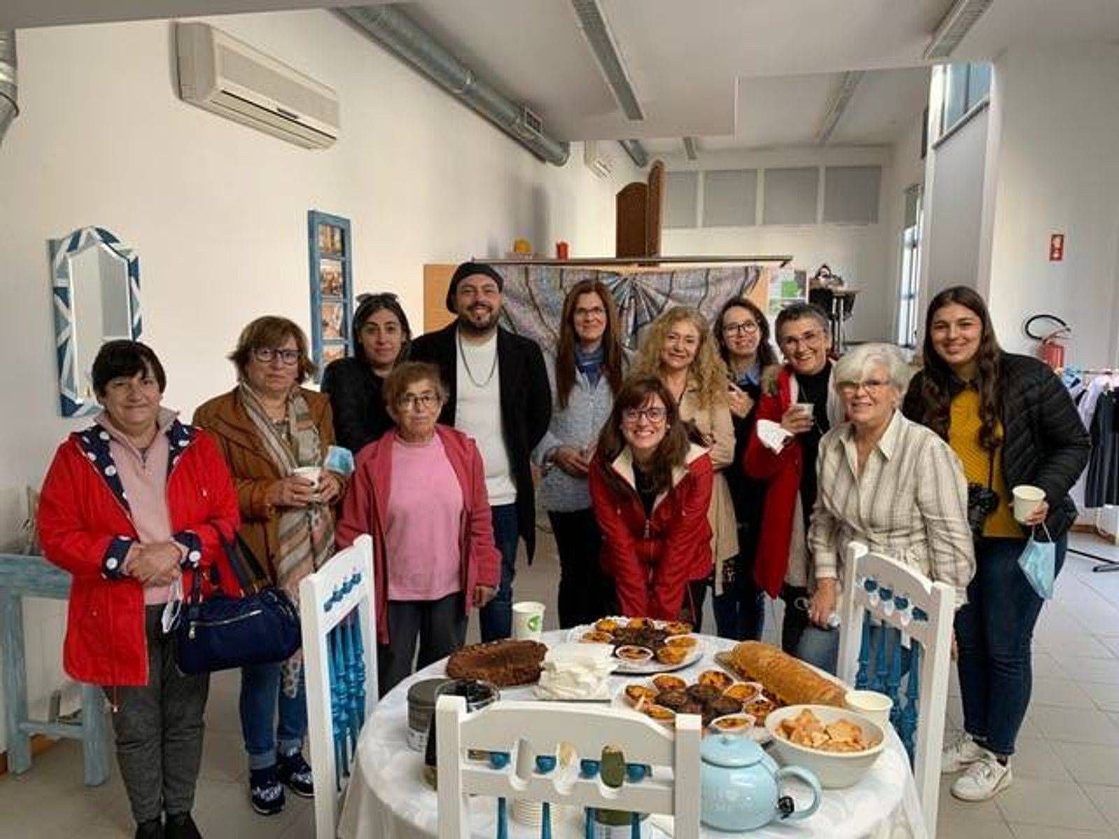 1 - 1 - Grupo de amigos e expositores