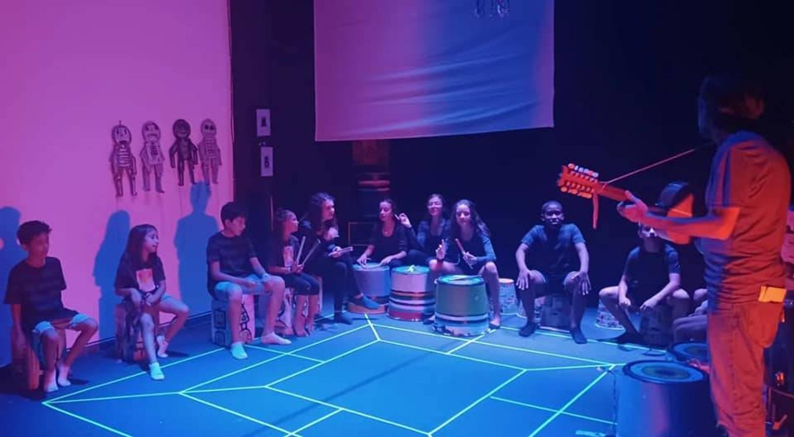 Espetáculo final de Férias Criativa no Ponto do Encontro