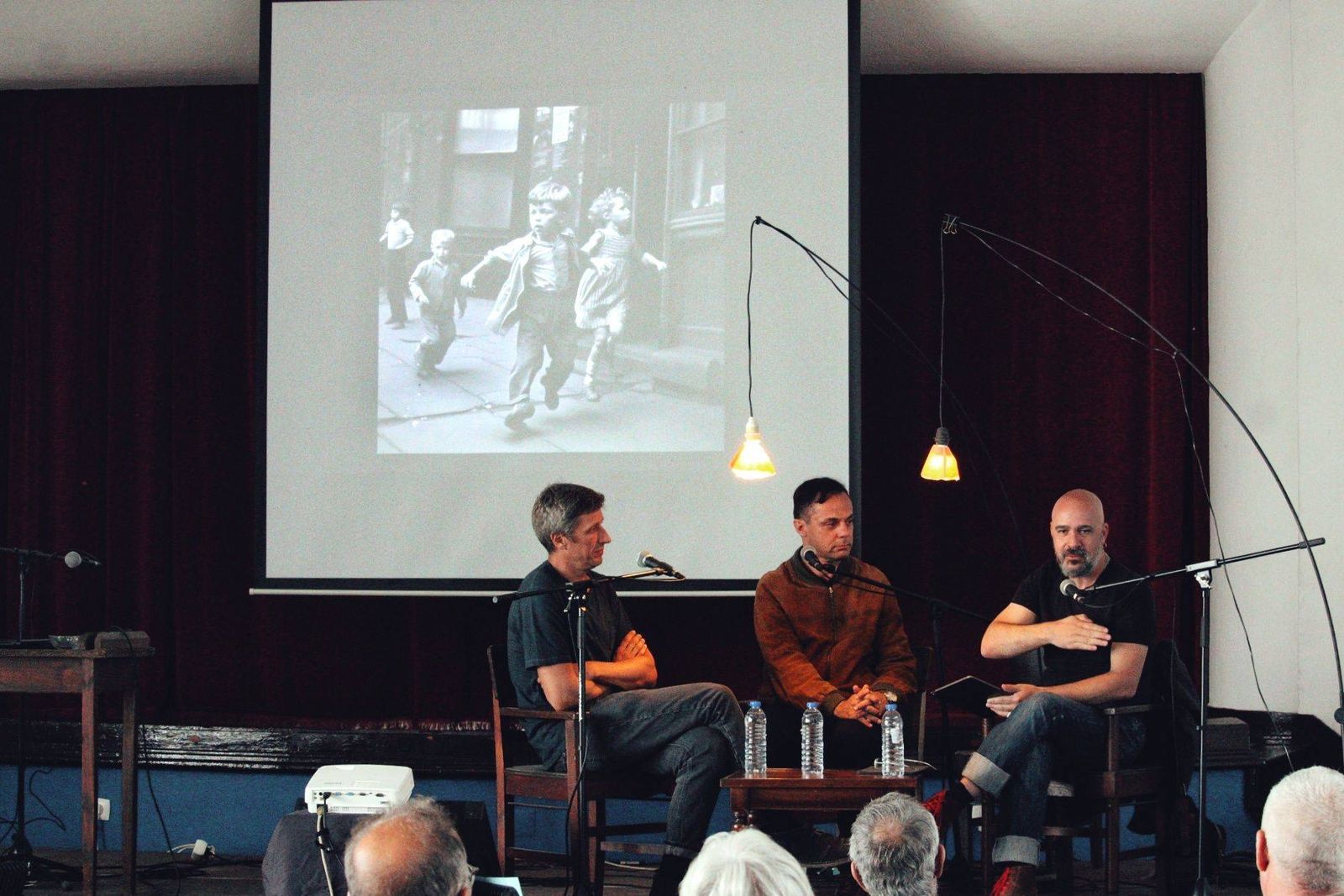 Mesa de debate entre Rui Cartaxo Rodrigues e João Maia, “Ai e Transumanismo”, na 1ª Edição. Na Casa do Povo de Casa Branca.
